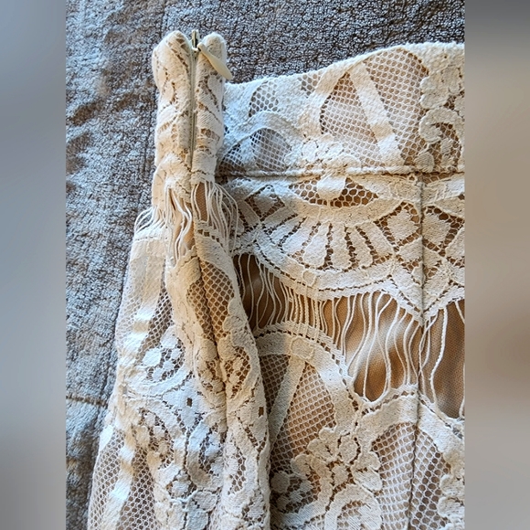 Shorts - Picture 3 of 3